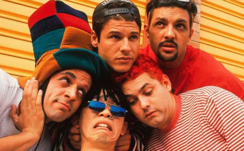 Mamonas Assassinas - Robocop Gay